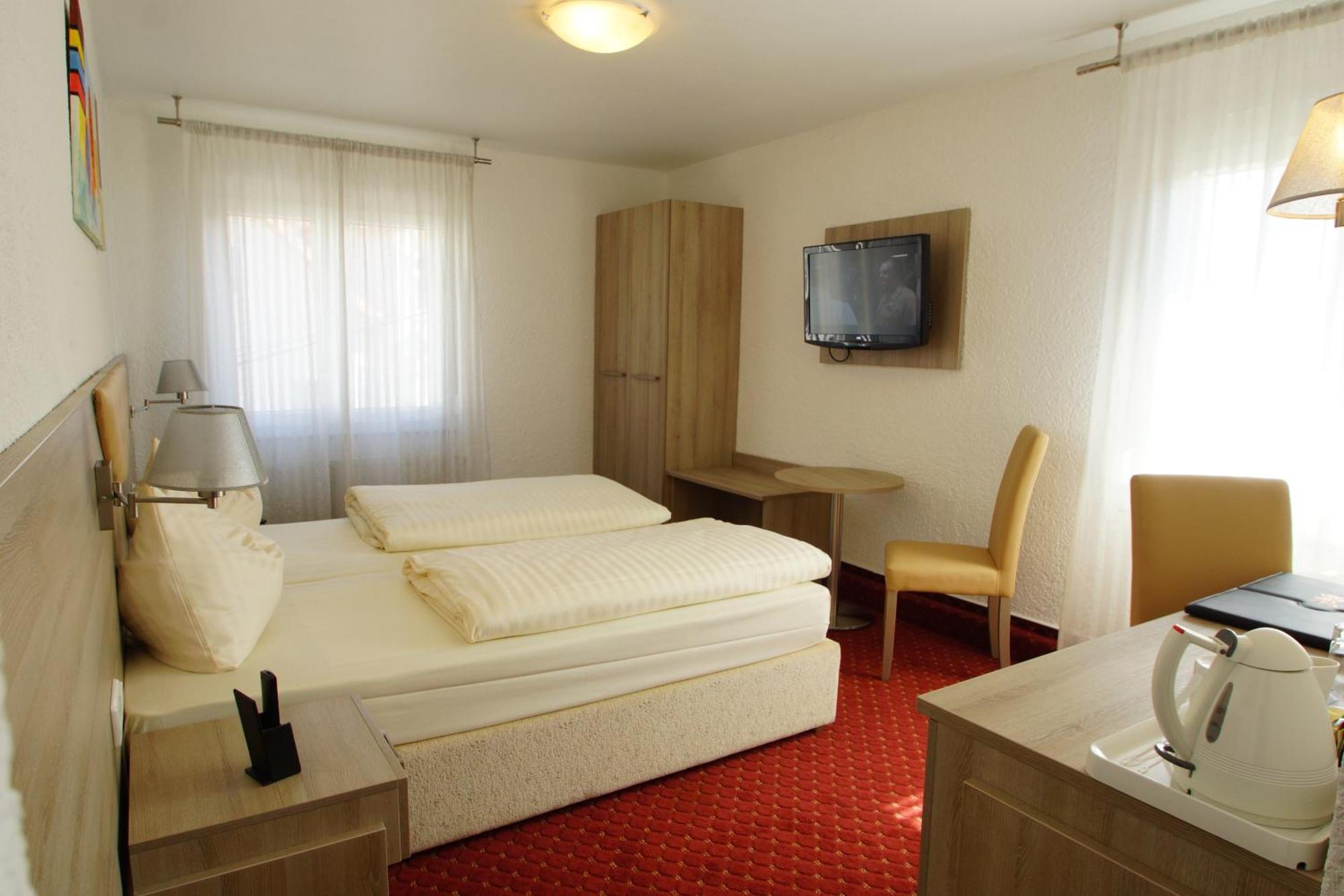 Classic Triple Room,702481993:JPEG